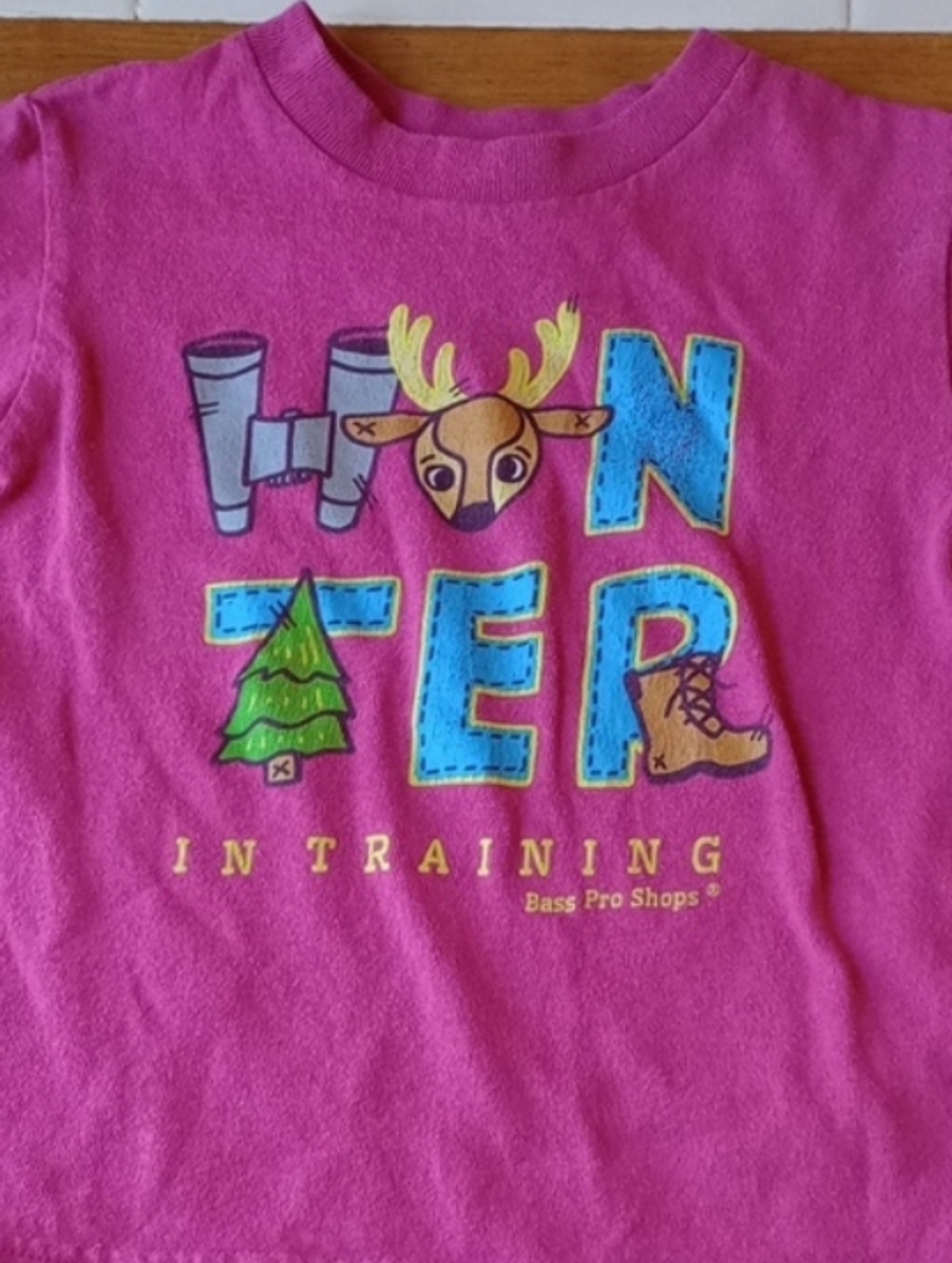 Bass Pro Shops Hunter 🌲🦌 Girls Tee